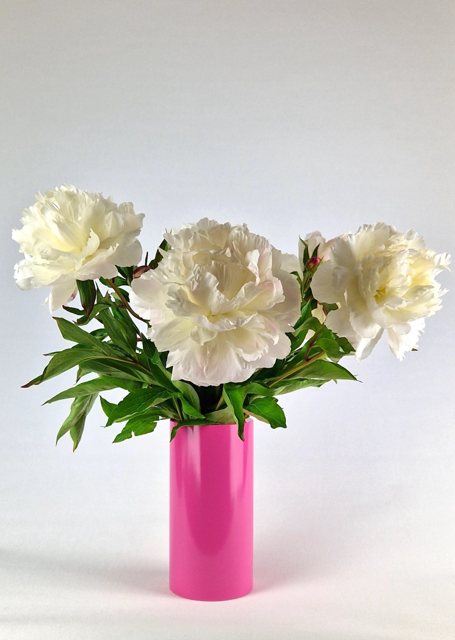 Design Vase made in Zurich. Dazurelle. Blumen. Floristik.