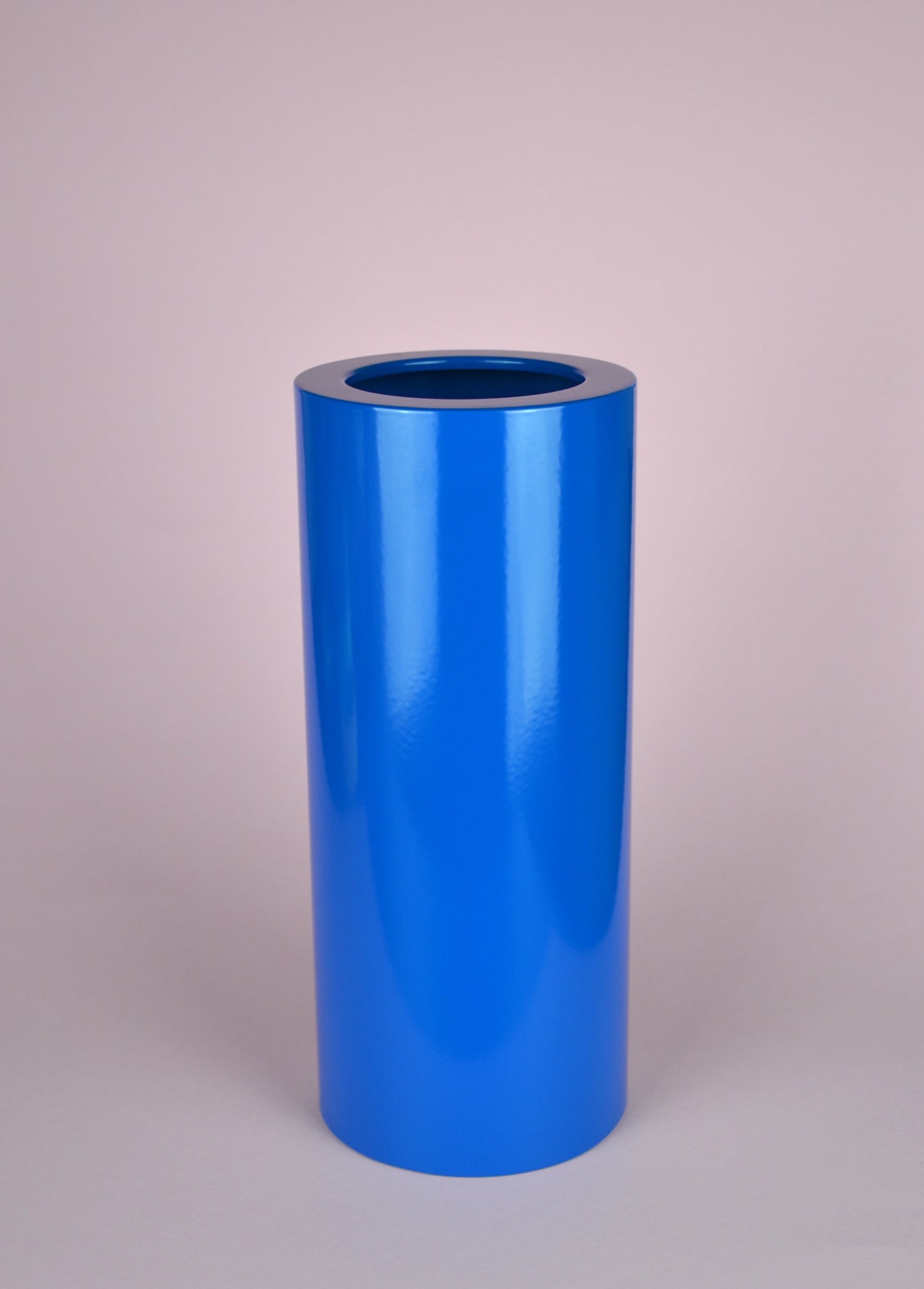 Vase made in Zürich. Dazurelle Design Vase