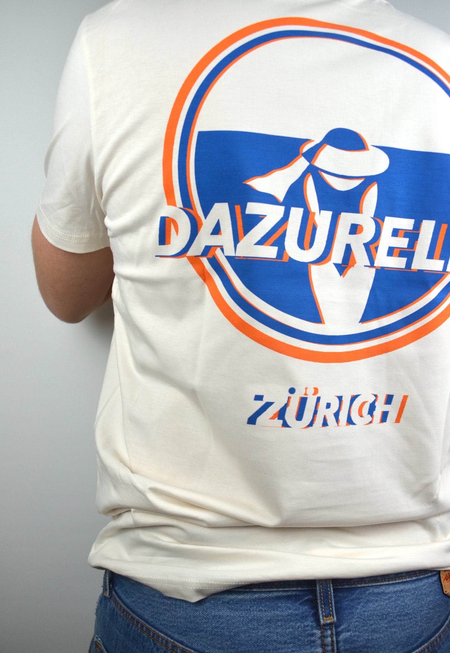 Dazurelle T-Shirt. „Züri Shirt Club Collection“. Printed in Zürich auf Bio Baumwolle.