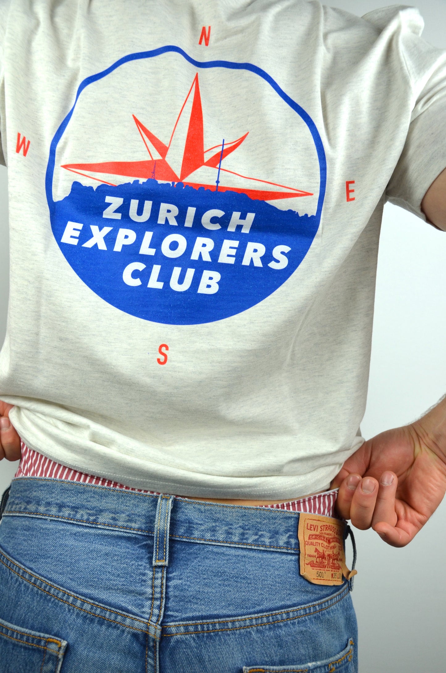 Dazurelle T-Shirt. „Züri Shirt Club Collection“. Printed in Zürich auf Bio Baumwolle.