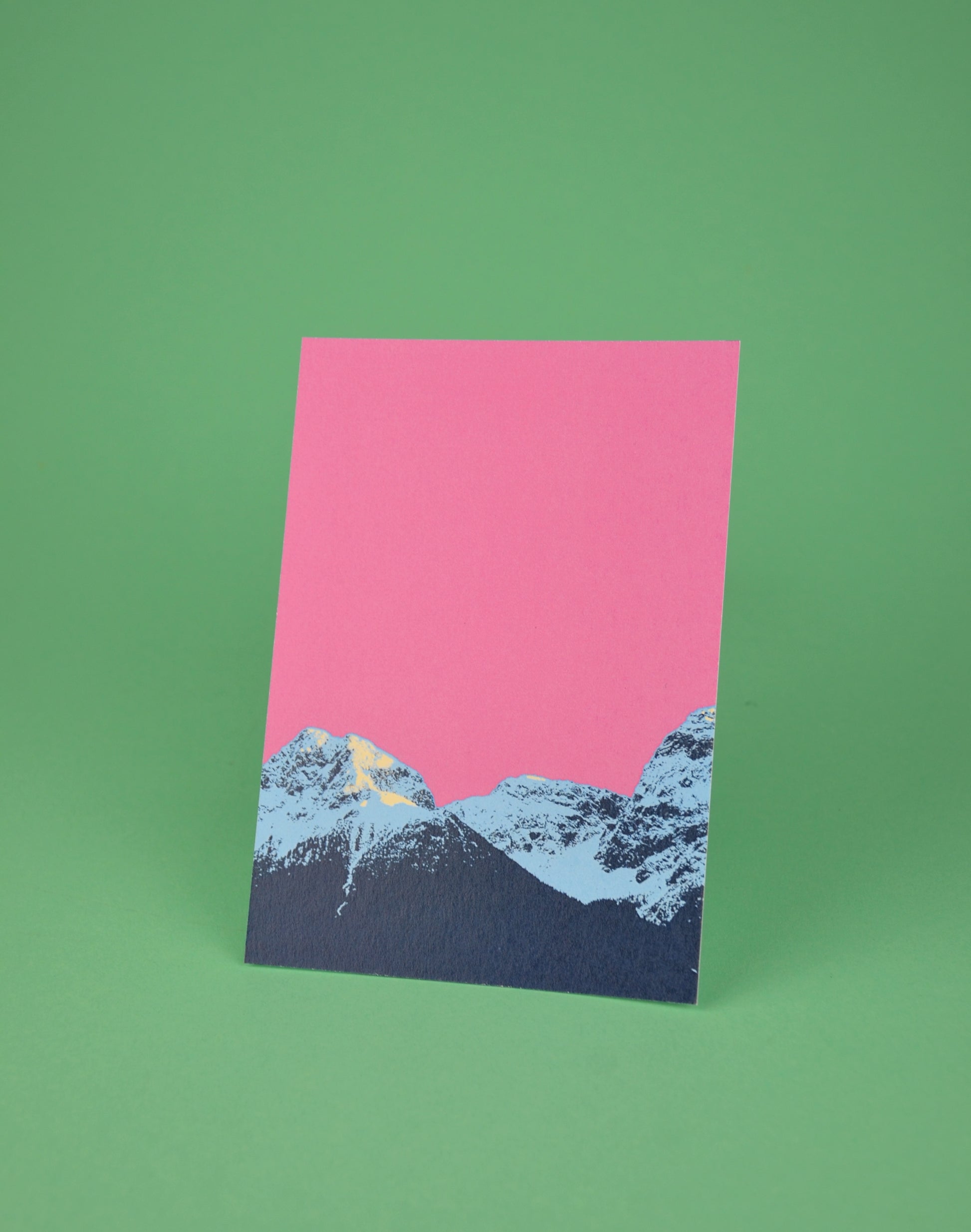 Design-Postkarte Pink Engadin von Paul Jaklin – minimalistische Landschaft aus dem Engadin in modernen Farben