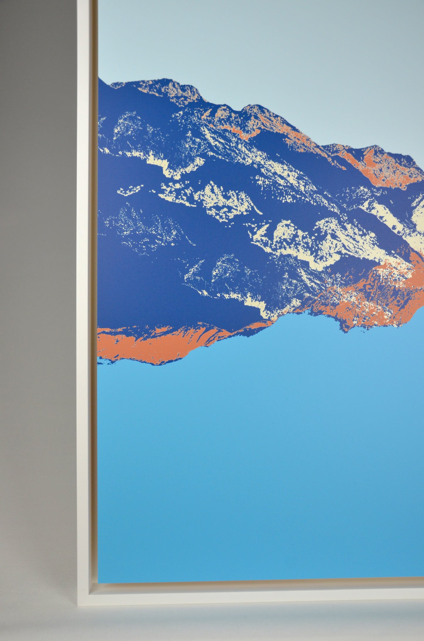 Graphic print of mountain silhouettes inspired by the Swiss Alps – timeless artwork with colour and clarity