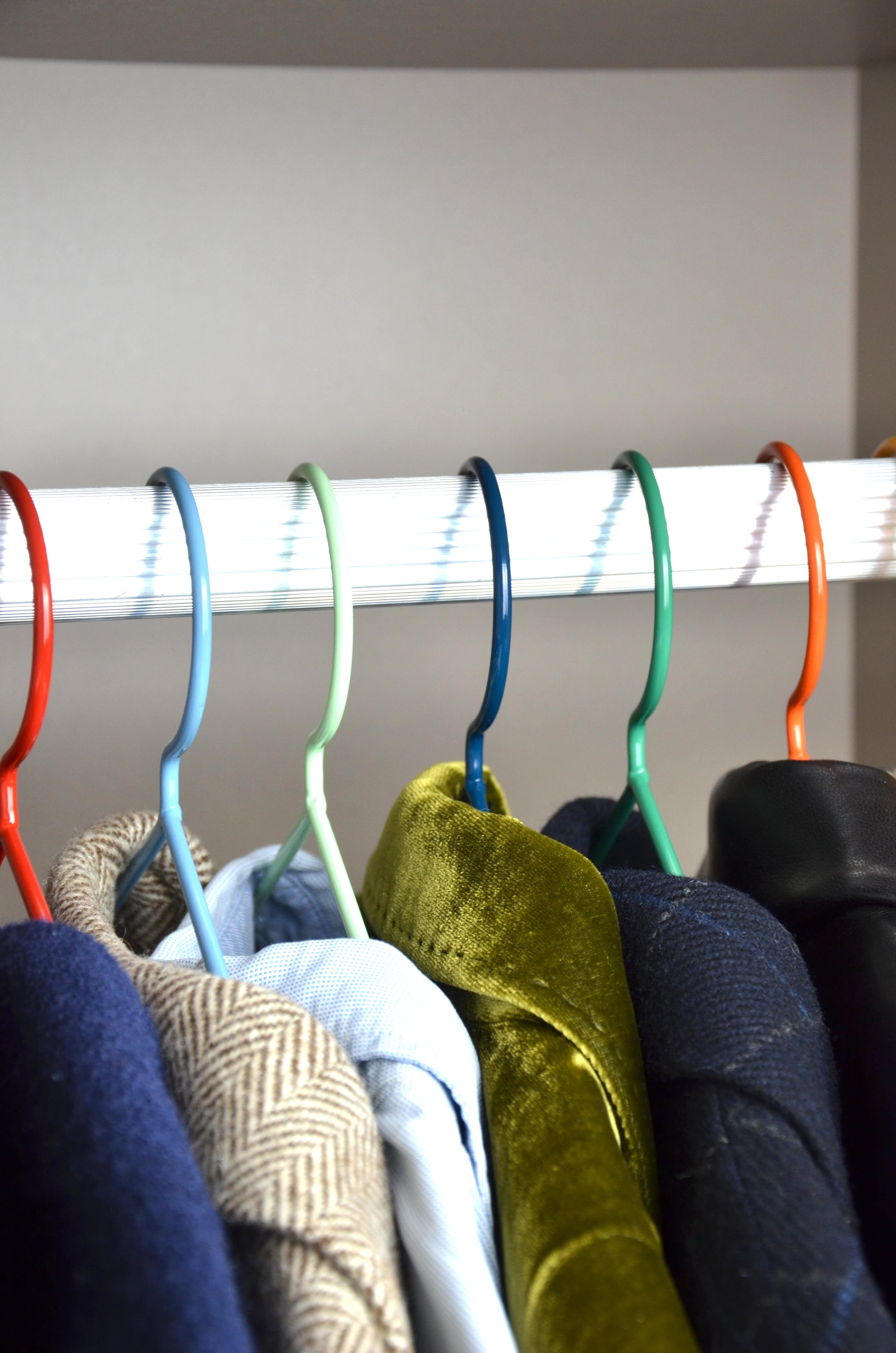 minimalistische Kleiderbügel